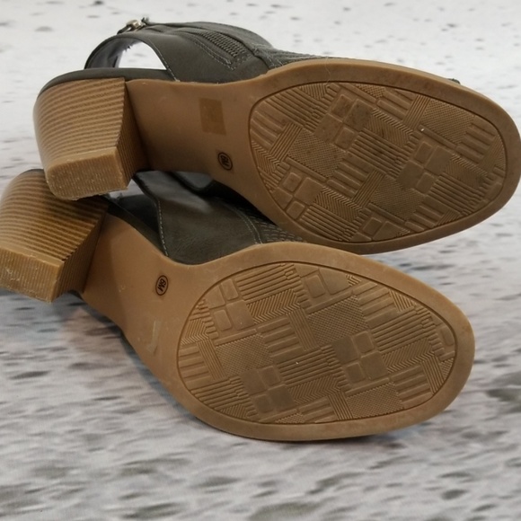 cl by laundry wedge bootie